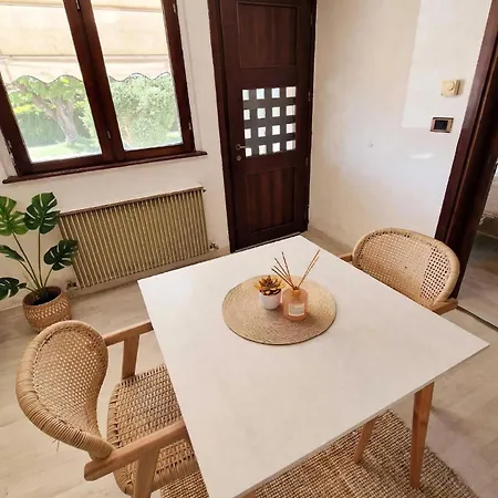 Homestay Ledya Latisana